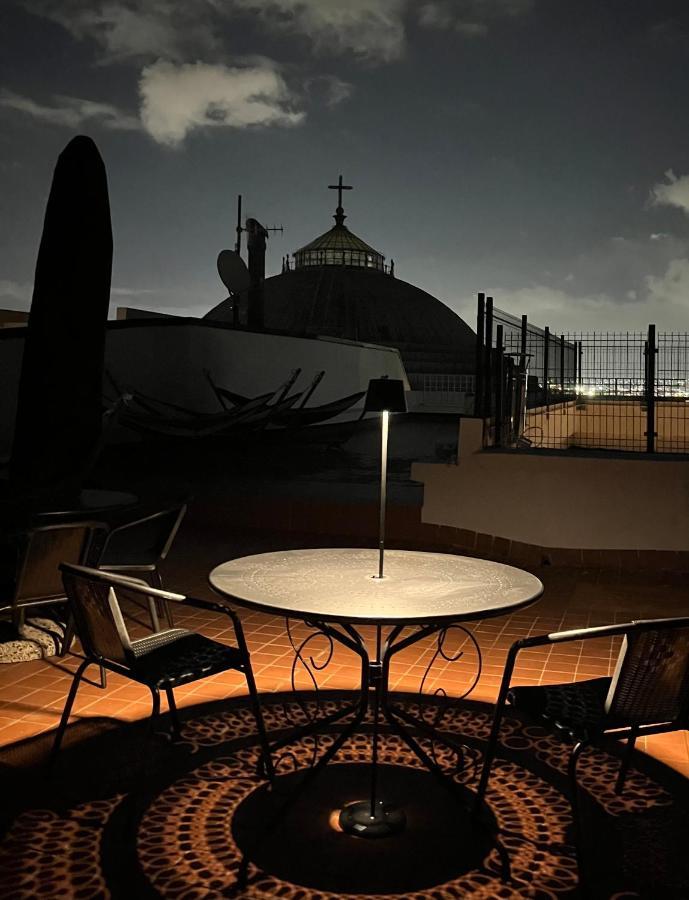 Lucullo's Rooftop * Napoli