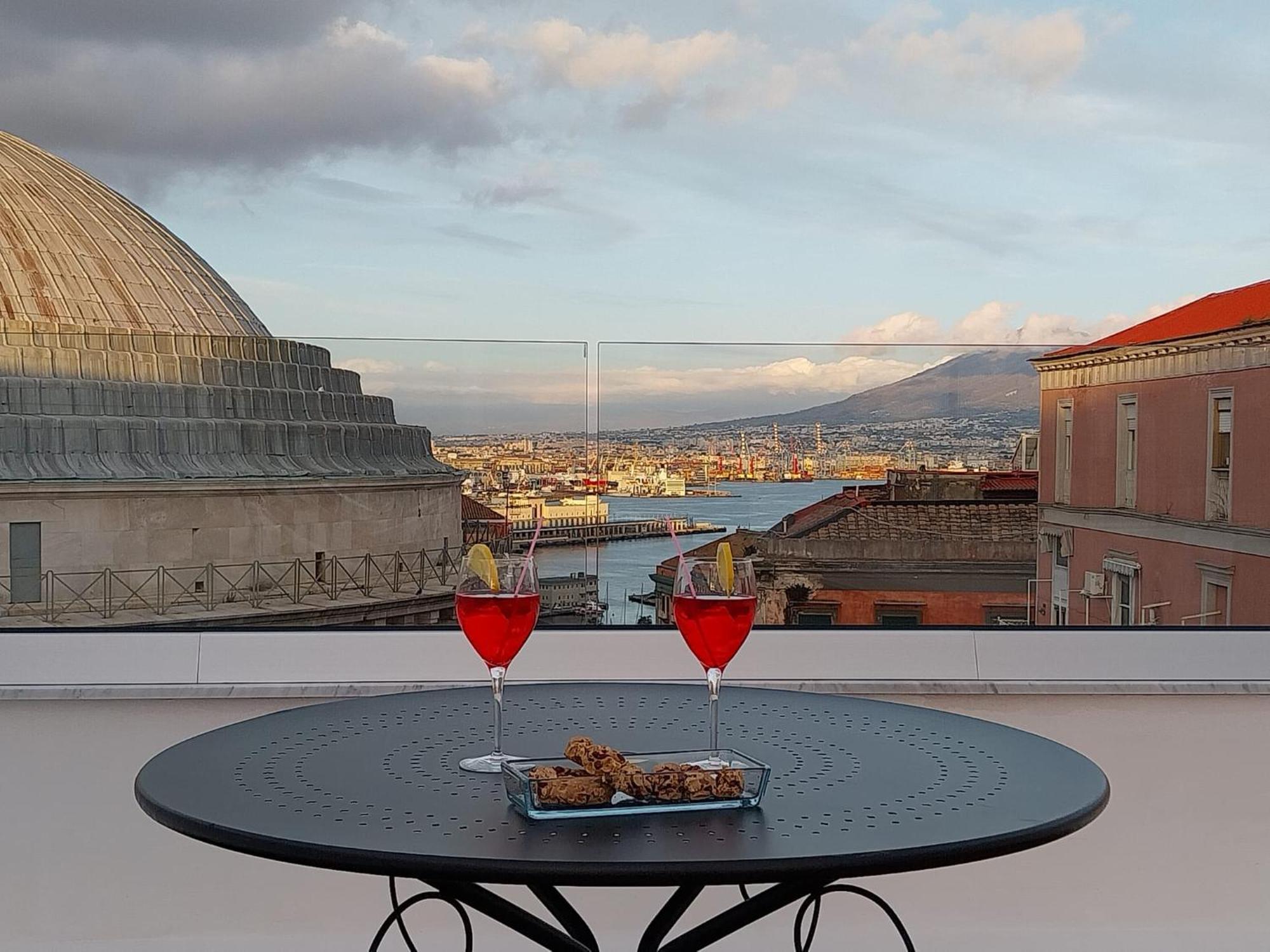 Lucullo's Rooftop * Napoli